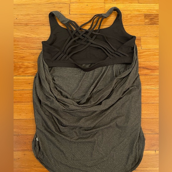 Lululemon Open Back Yoga Top - Picture 2 of 3